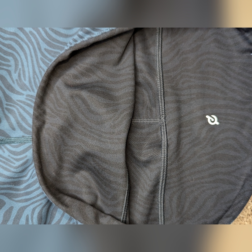 Peleton Size Small - image 7